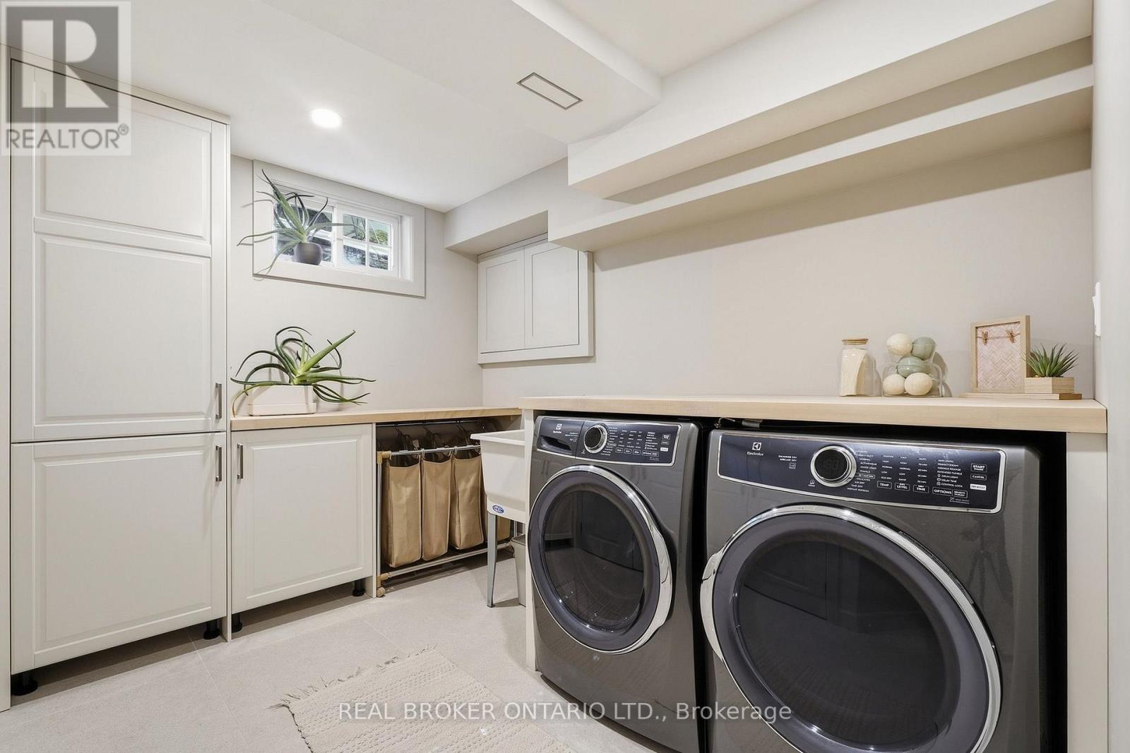 15 Linton Place, Kitchener, Ontario  N2B 2K1 - Photo 35 - X13791712