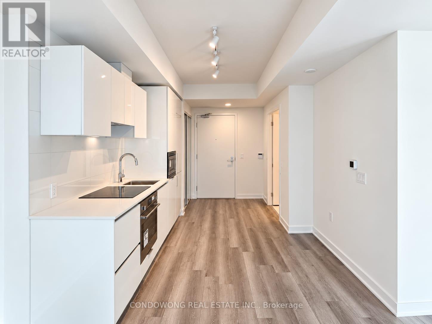 3307 - 238 Simcoe Street, Toronto, Ontario  M5T 0E2 - Photo 3 - C13700586