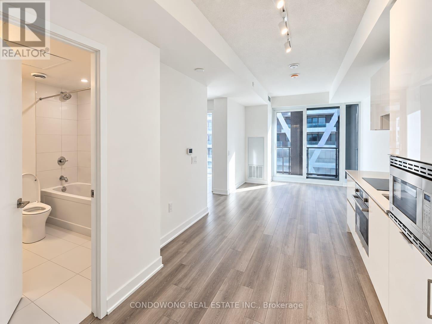 3307 - 238 Simcoe Street, Toronto, Ontario  M5T 0E2 - Photo 2 - C13700586