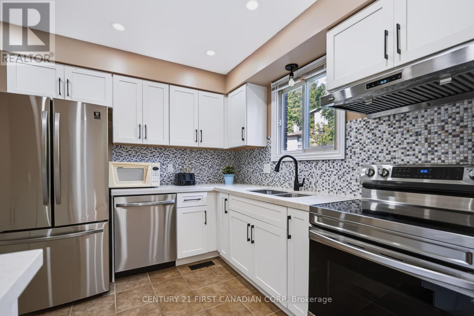 159 Walmer Gardens, London North, Ontario  N6G 4H6 - Photo 16 - X13641426