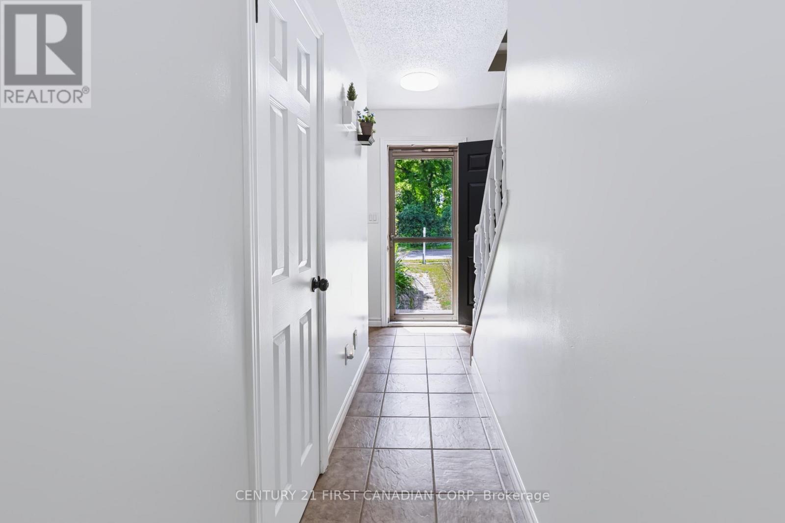 159 Walmer Gardens, London North, Ontario  N6G 4H6 - Photo 12 - X13641426