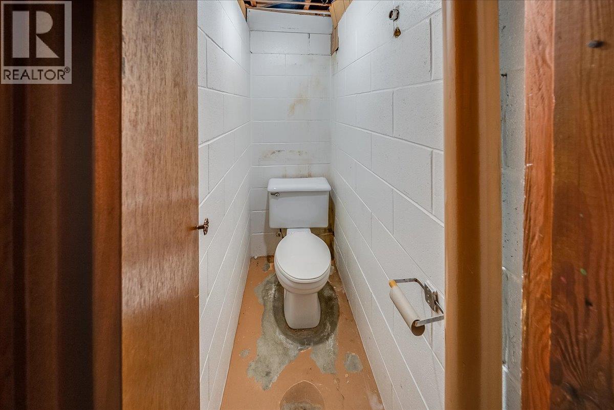 128 Haig Street, Warfield, British Columbia  V1R 2L9 - Photo 26 - 10400953