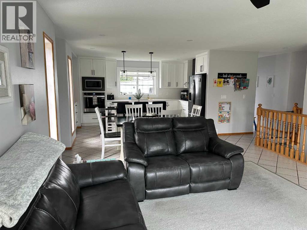8 Westpoint Drive, Didsbury, Alberta  T0M 0W0 - Photo 16 - A2345427