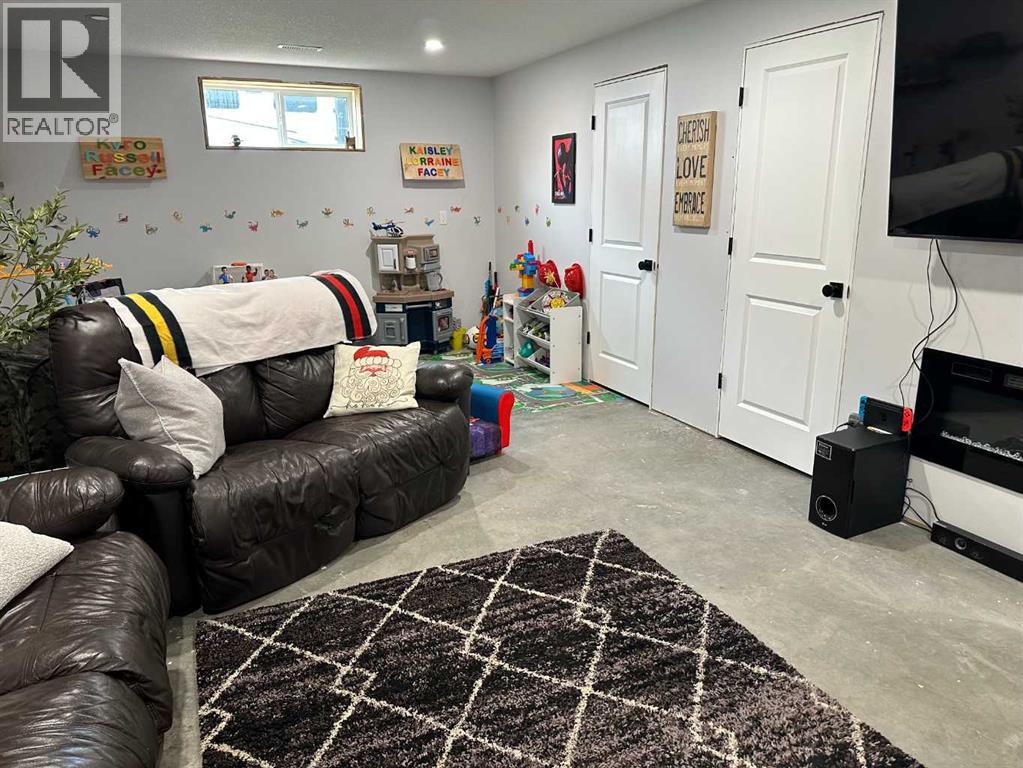 8 Westpoint Drive, Didsbury, Alberta  T0M 0W0 - Photo 35 - A2345427