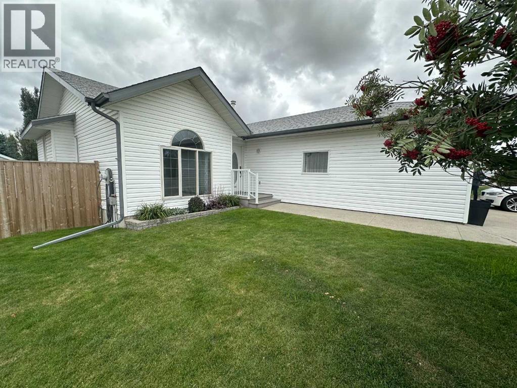8 Westpoint Drive, Didsbury, Alberta  T0M 0W0 - Photo 4 - A2345427
