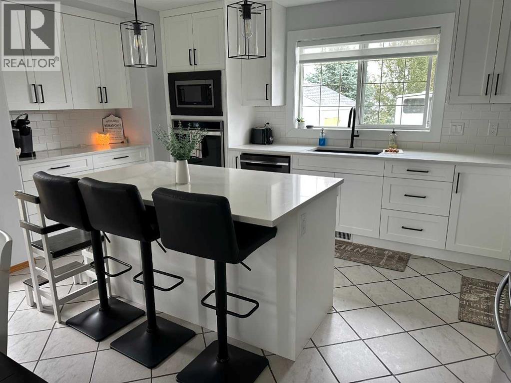8 Westpoint Drive, Didsbury, Alberta  T0M 0W0 - Photo 6 - A2345427