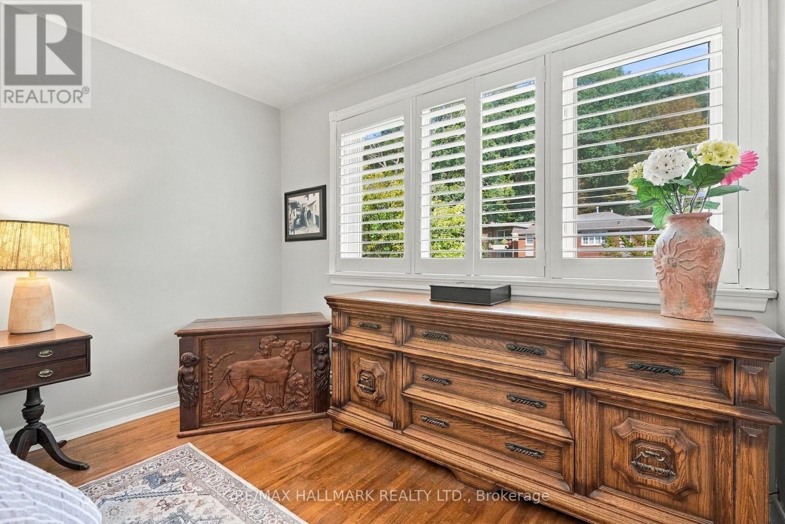 77 Glen Davis Crescent, Toronto, Ontario  M4E 1X7 - Photo 31 - E13791780