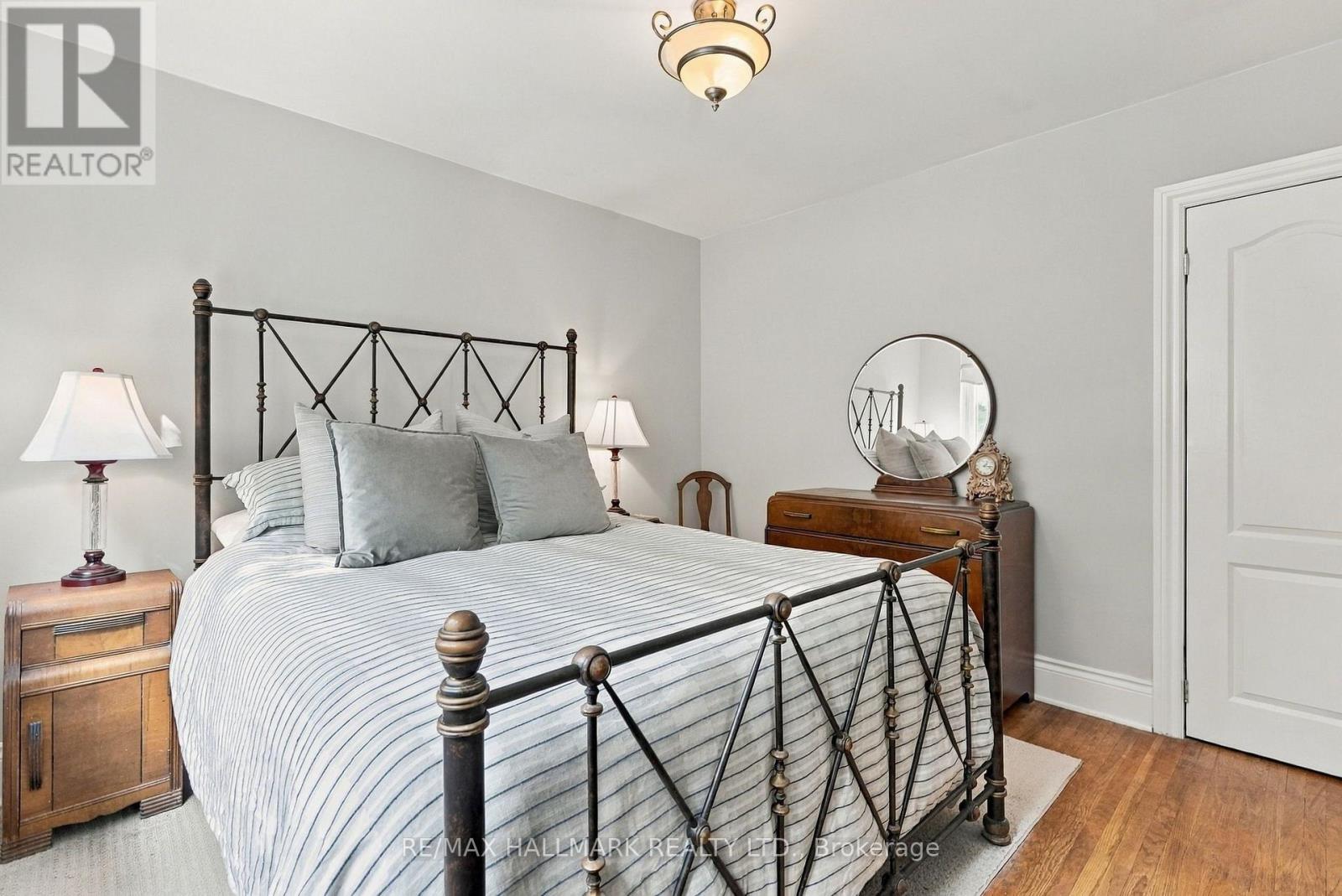 77 Glen Davis Crescent, Toronto, Ontario  M4E 1X7 - Photo 34 - E13791780
