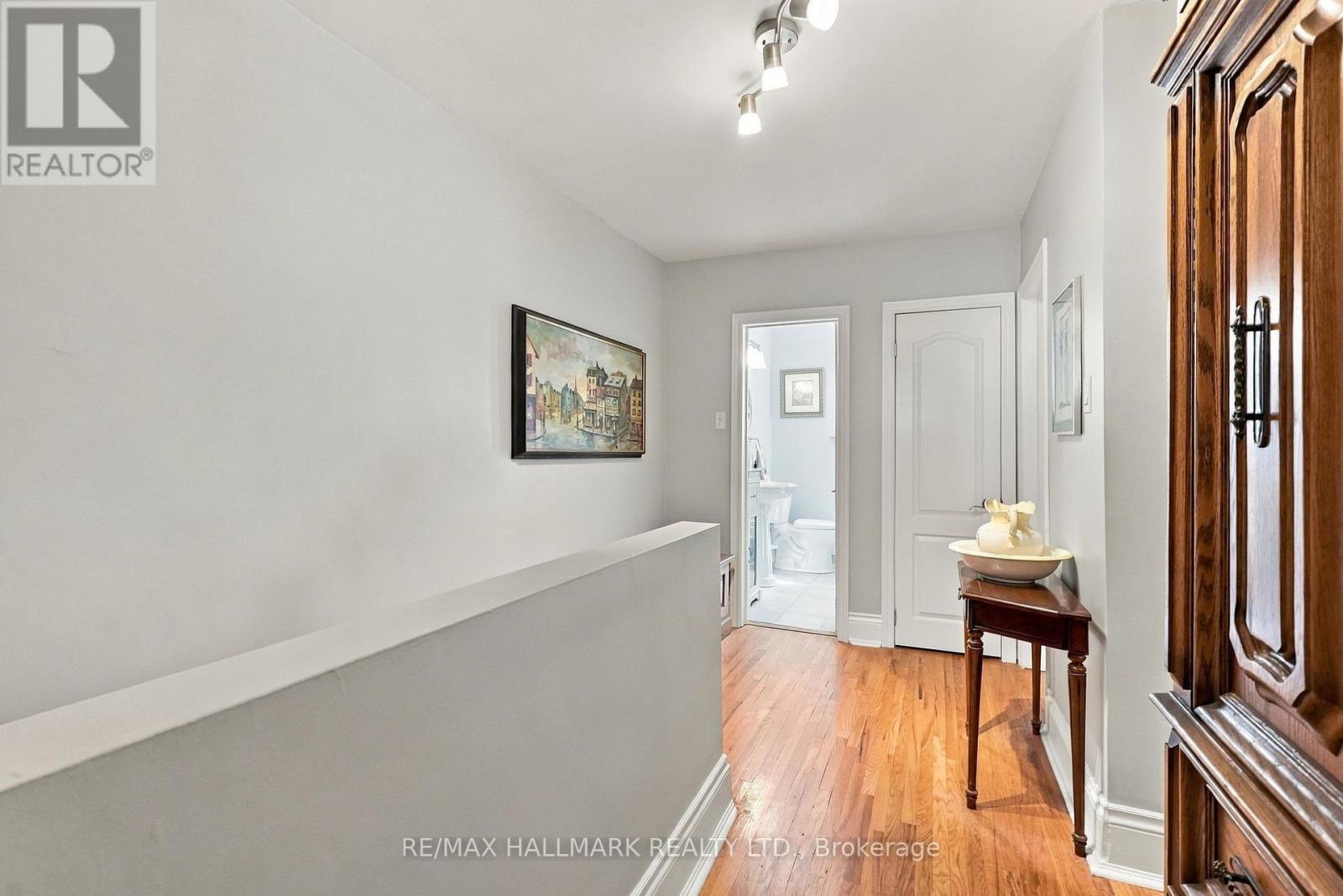 77 Glen Davis Crescent, Toronto, Ontario  M4E 1X7 - Photo 38 - E13791780