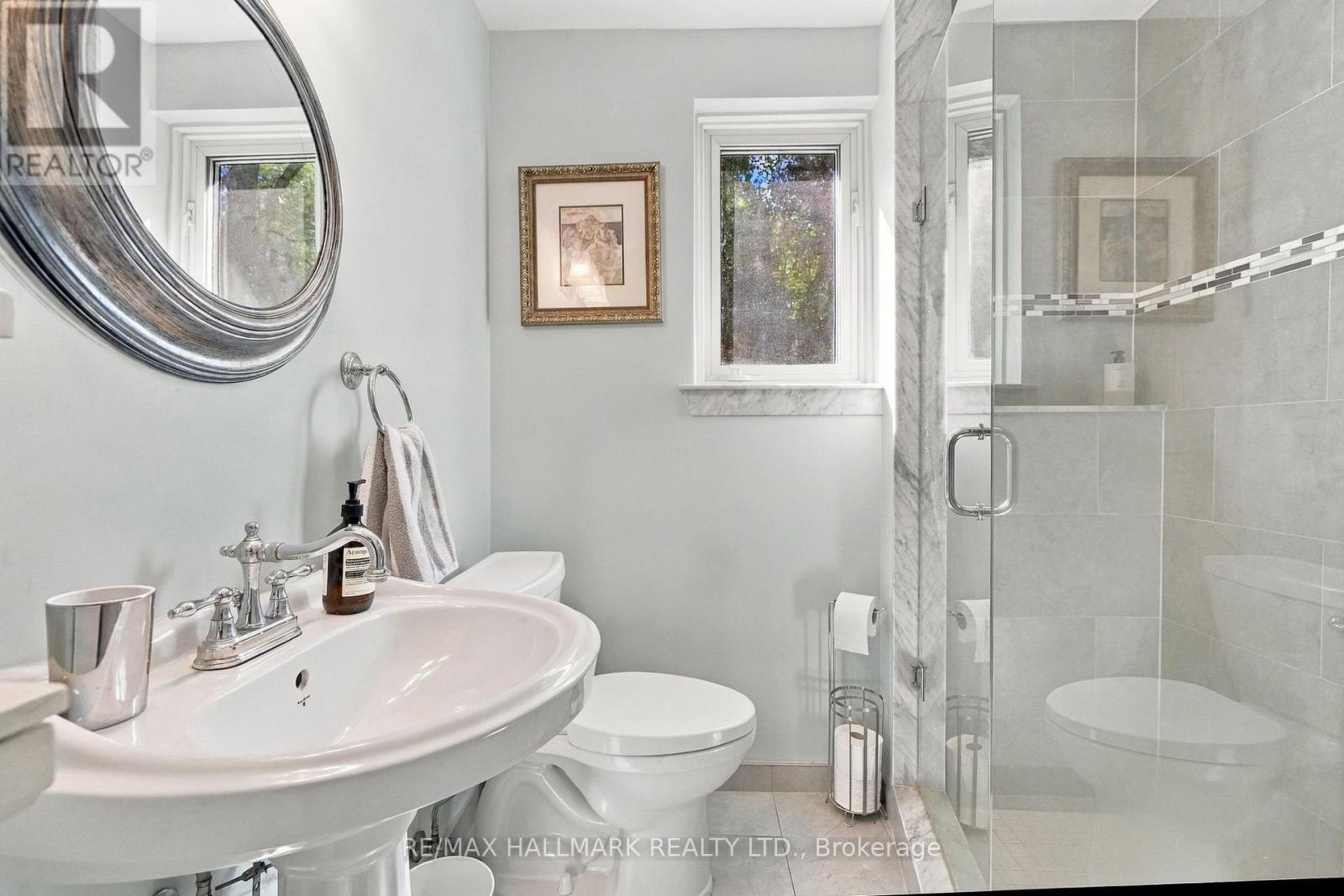 77 Glen Davis Crescent, Toronto, Ontario  M4E 1X7 - Photo 39 - E13791780