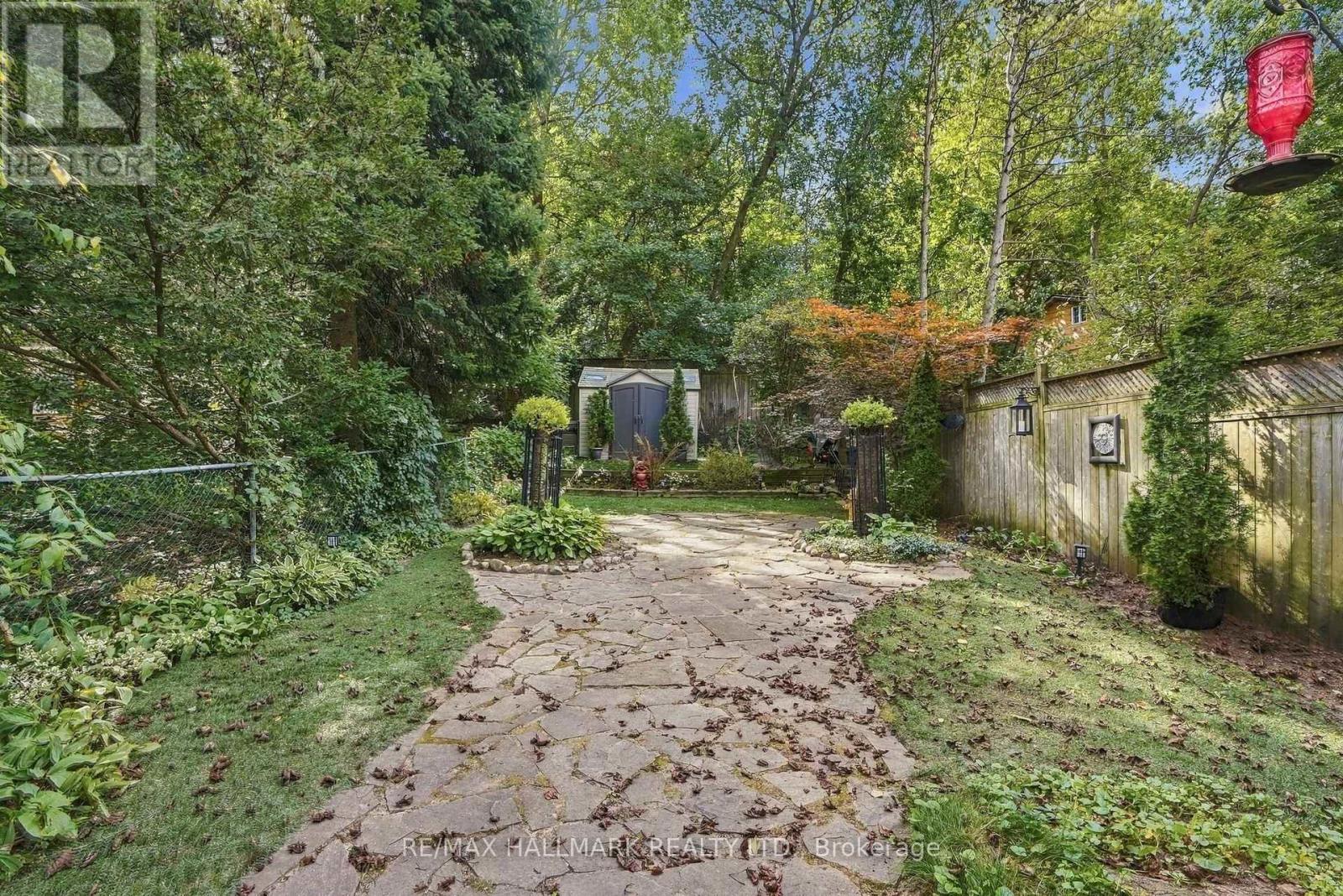 77 Glen Davis Crescent, Toronto, Ontario  M4E 1X7 - Photo 46 - E13791780