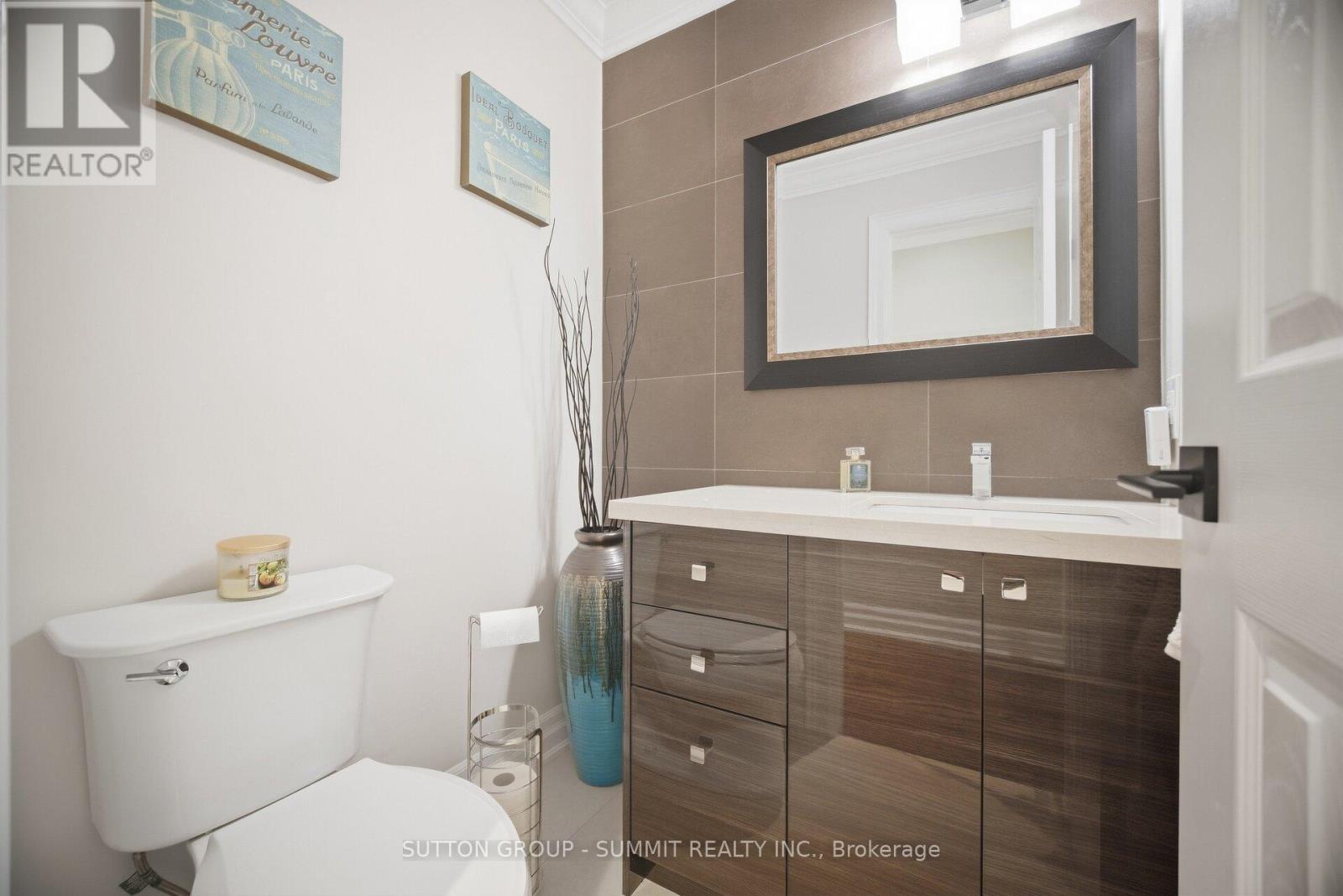 2017 Lady Di Court Nw, Mississauga, Ontario  L5K 2N1 - Photo 16 - W13791662