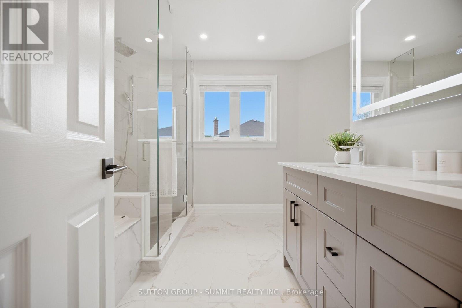2017 Lady Di Court Nw, Mississauga, Ontario  L5K 2N1 - Photo 25 - W13791662