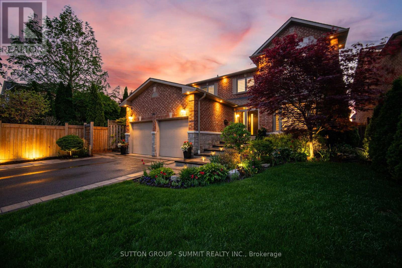 2017 Lady Di Court Nw, Mississauga, Ontario  L5K 2N1 - Photo 3 - W13791662