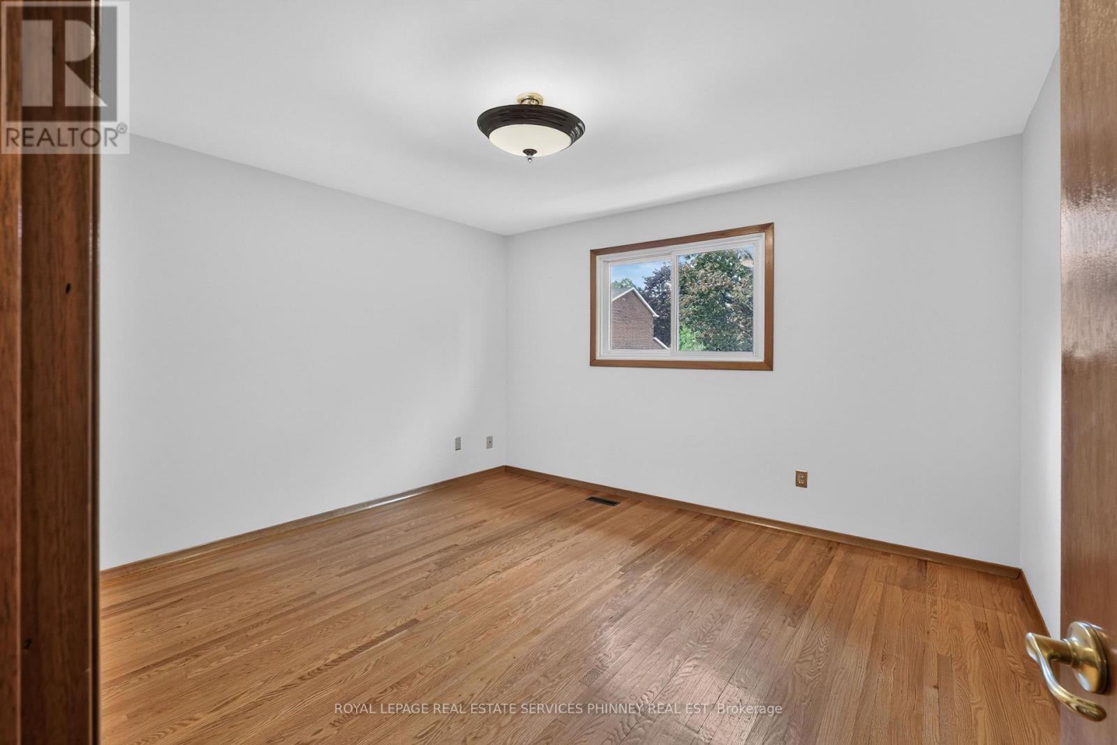 1633 Warren Drive, Mississauga (Rathwood), Ontario  L4W 2X1 - Photo 11 - W13791768