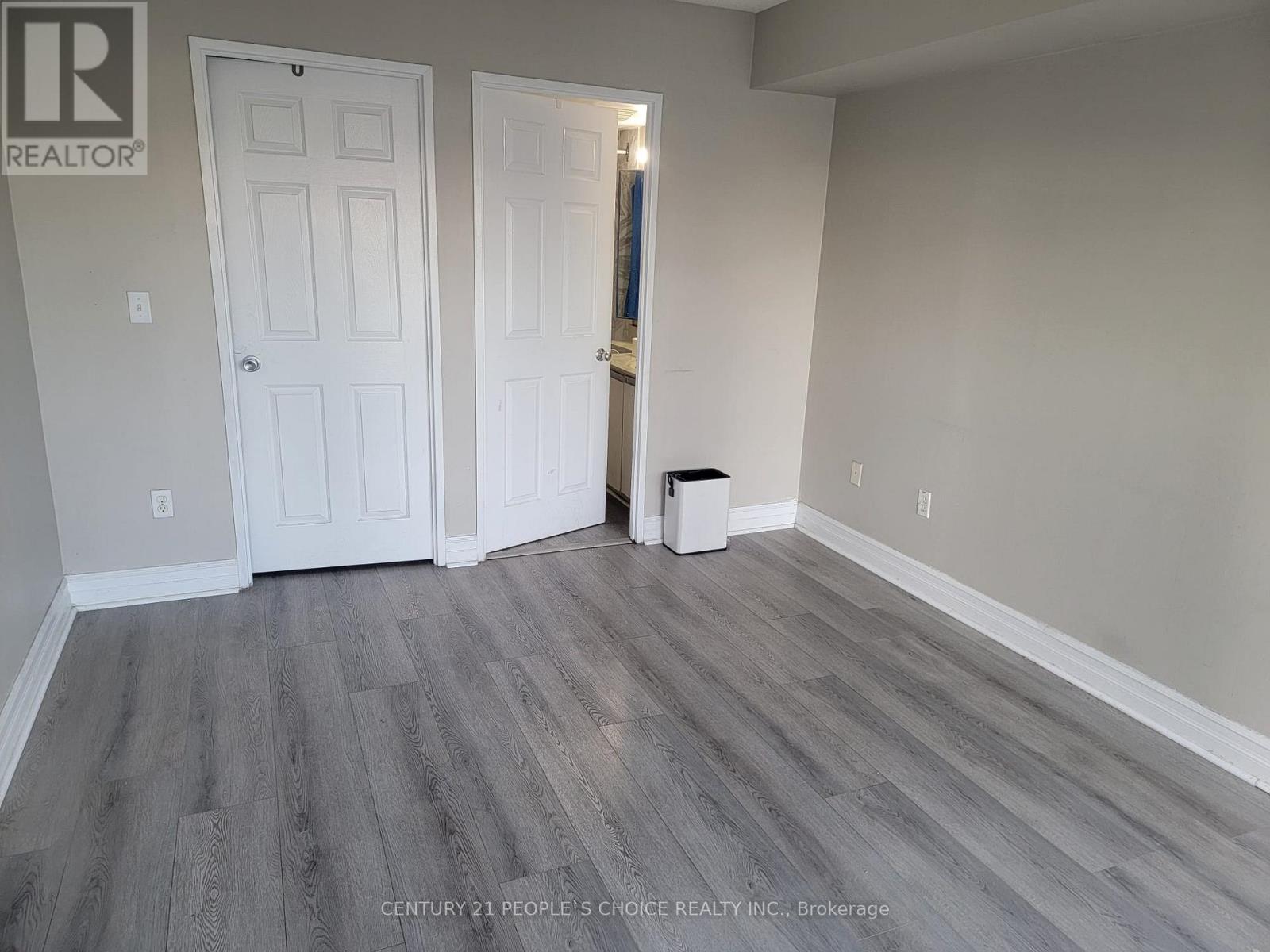 1601 - 335 Webb Drive, Mississauga, Ontario  L5B 4A1 - Photo 9 - W13791782