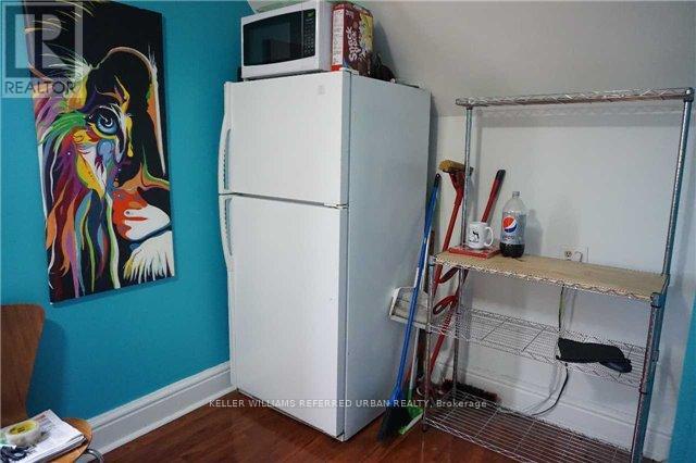 Upper - 591 Jane Street, Toronto, Ontario  M6S 4A3 - Photo 3 - W13791806