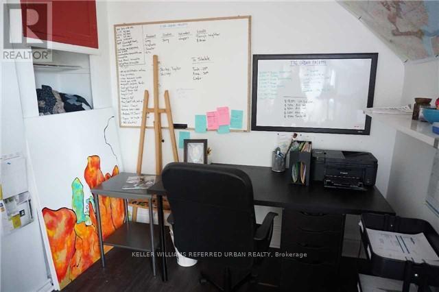 Upper - 591 Jane Street, Toronto, Ontario  M6S 4A3 - Photo 6 - W13791806