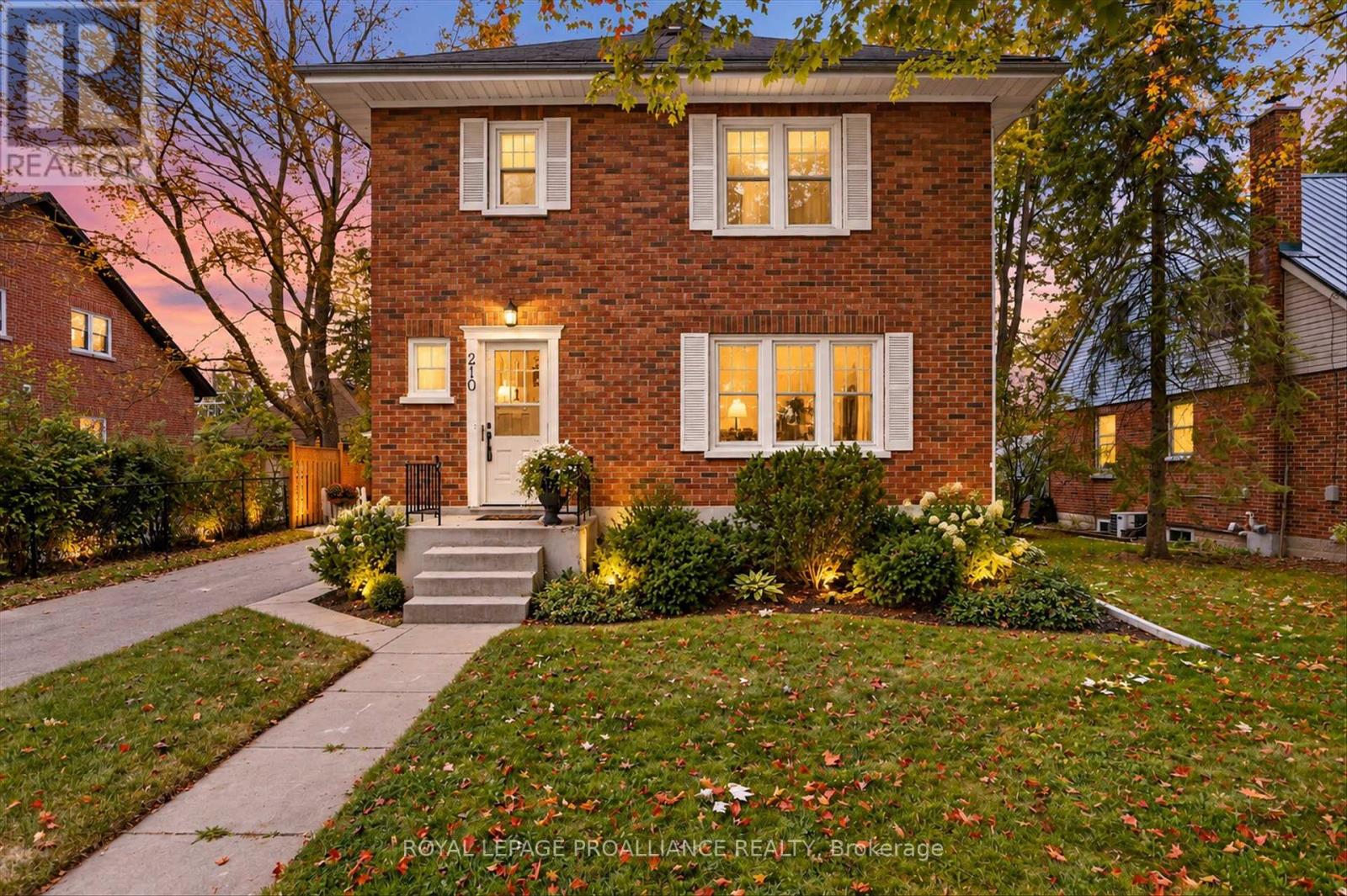 210 ABERDEEN AVENUE, Peterborough, Ontario