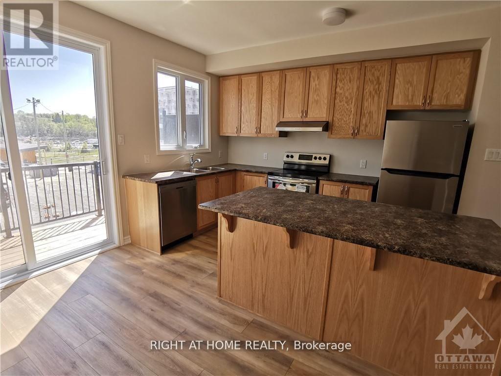 1414 Hemlock Road, Ottawa, Ontario  K1K 5A8 - Photo 7 - X13789226