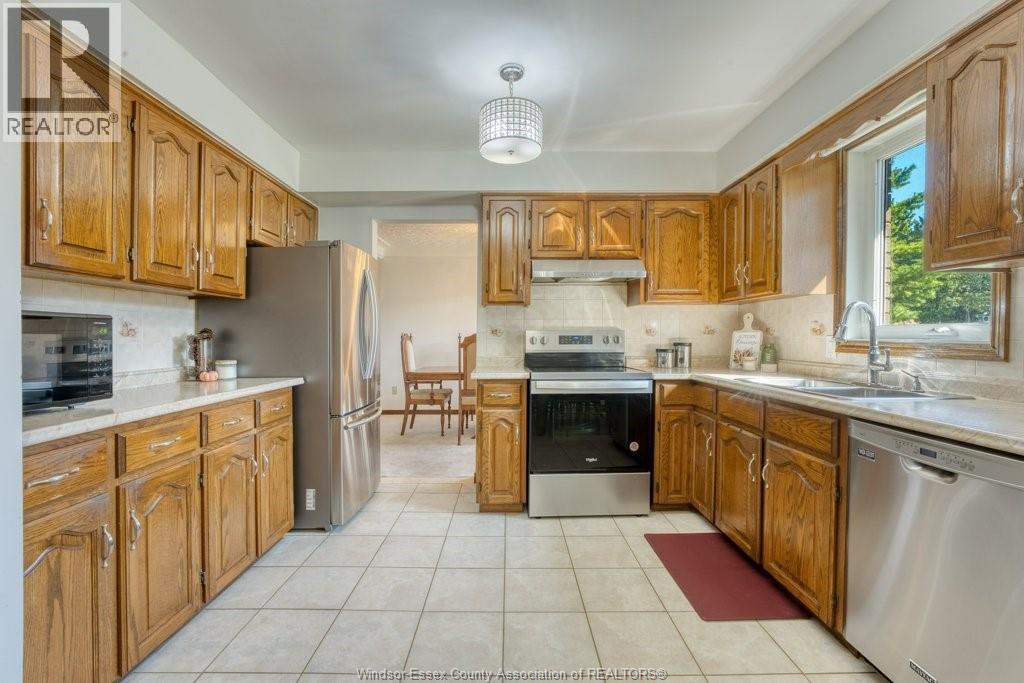 452 Green Valley Drive, Tecumseh, Ontario  N8N 3L7 - Photo 9 - 26022778