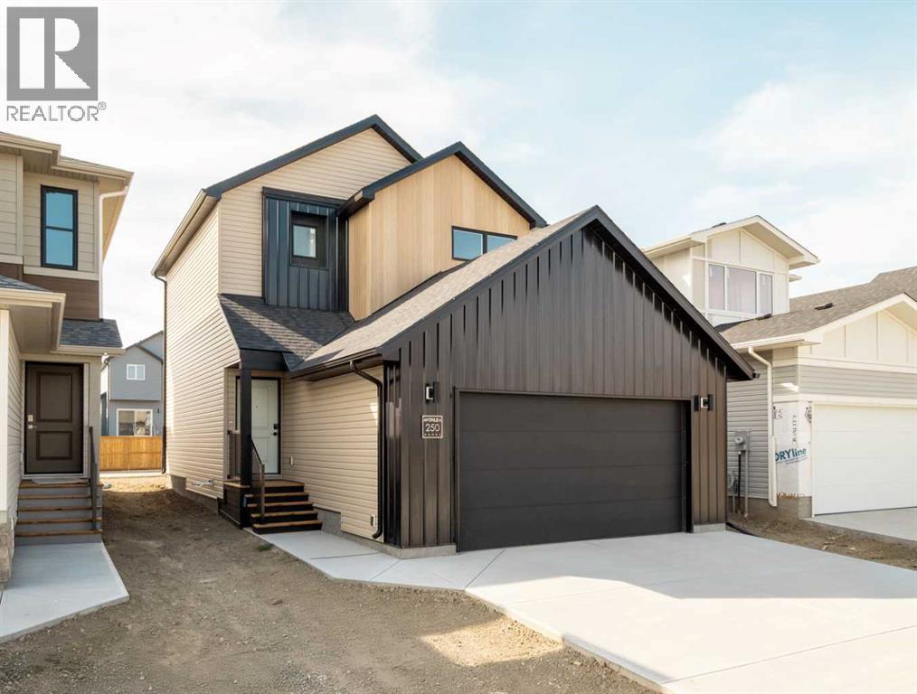 250 Caribou Way N, Lethbridge, Alberta  T1H 7J7 - Photo 1 - A2302161