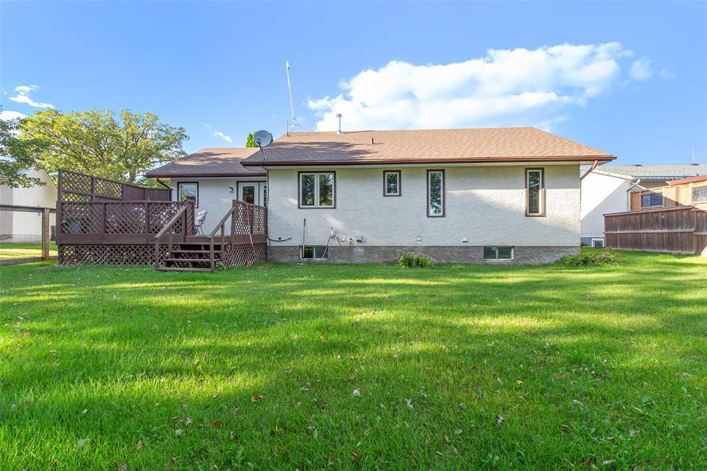 256 Southwood Street, Grunthal, Manitoba  R0A 0R0 - Photo 29 - 202623312