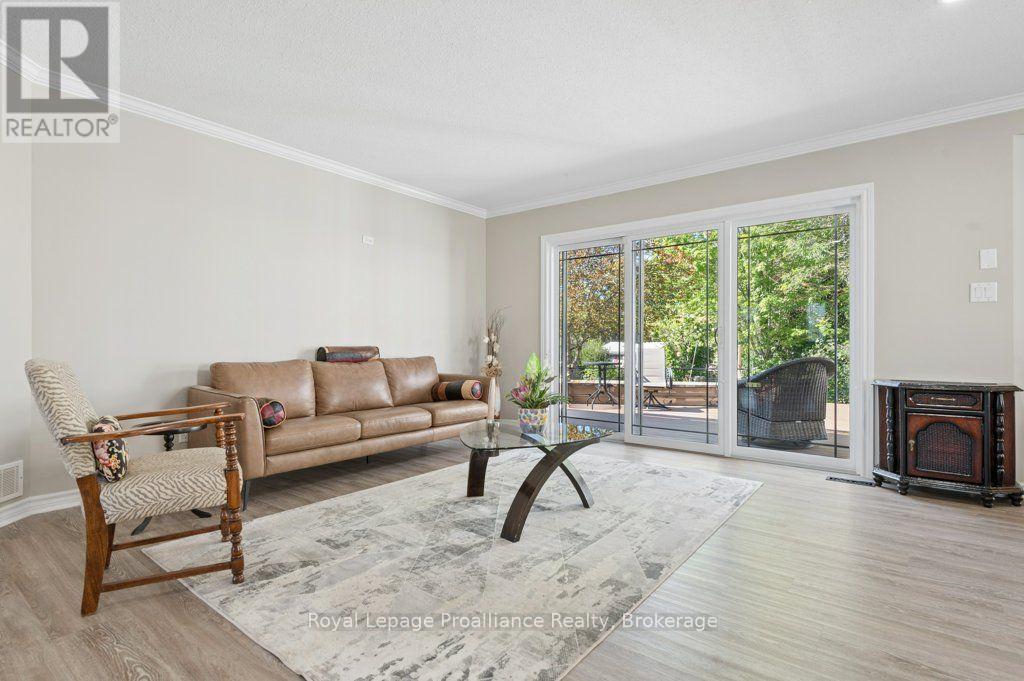 36 Heartwood Drive, Belleville, Ontario  K8P 5L9 - Photo 7 - X13791942
