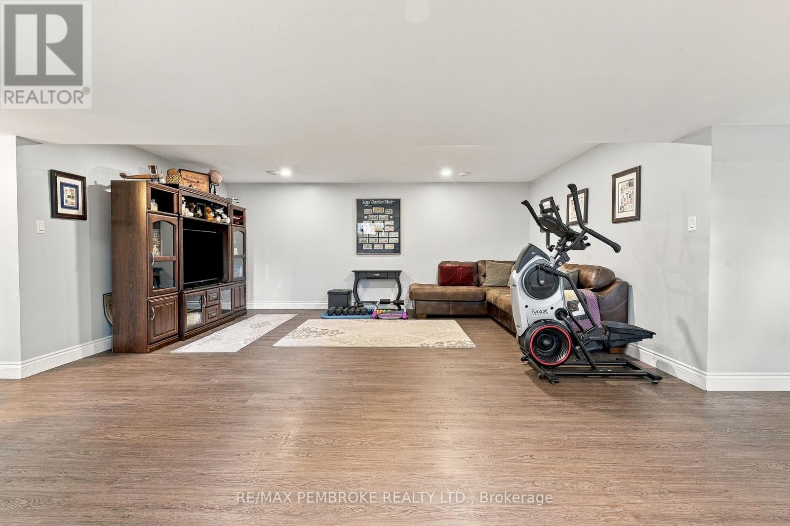 221 Oriole Crescent, Petawawa, Ontario  K8H 0A7 - Photo 39 - X13791956