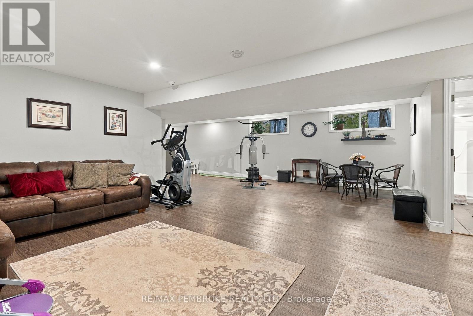 221 Oriole Crescent, Petawawa, Ontario  K8H 0A7 - Photo 40 - X13791956