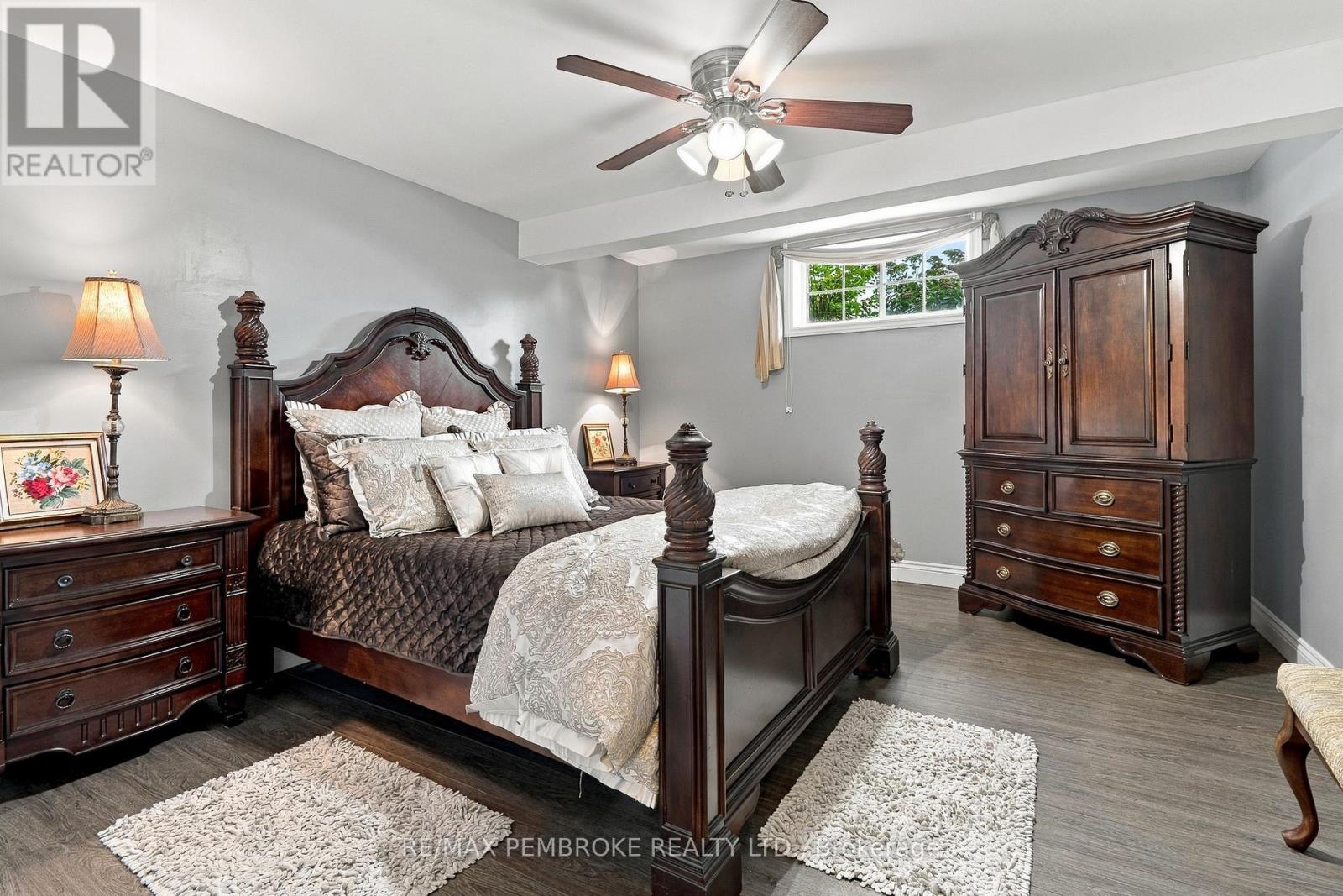 221 Oriole Crescent, Petawawa, Ontario  K8H 0A7 - Photo 42 - X13791956