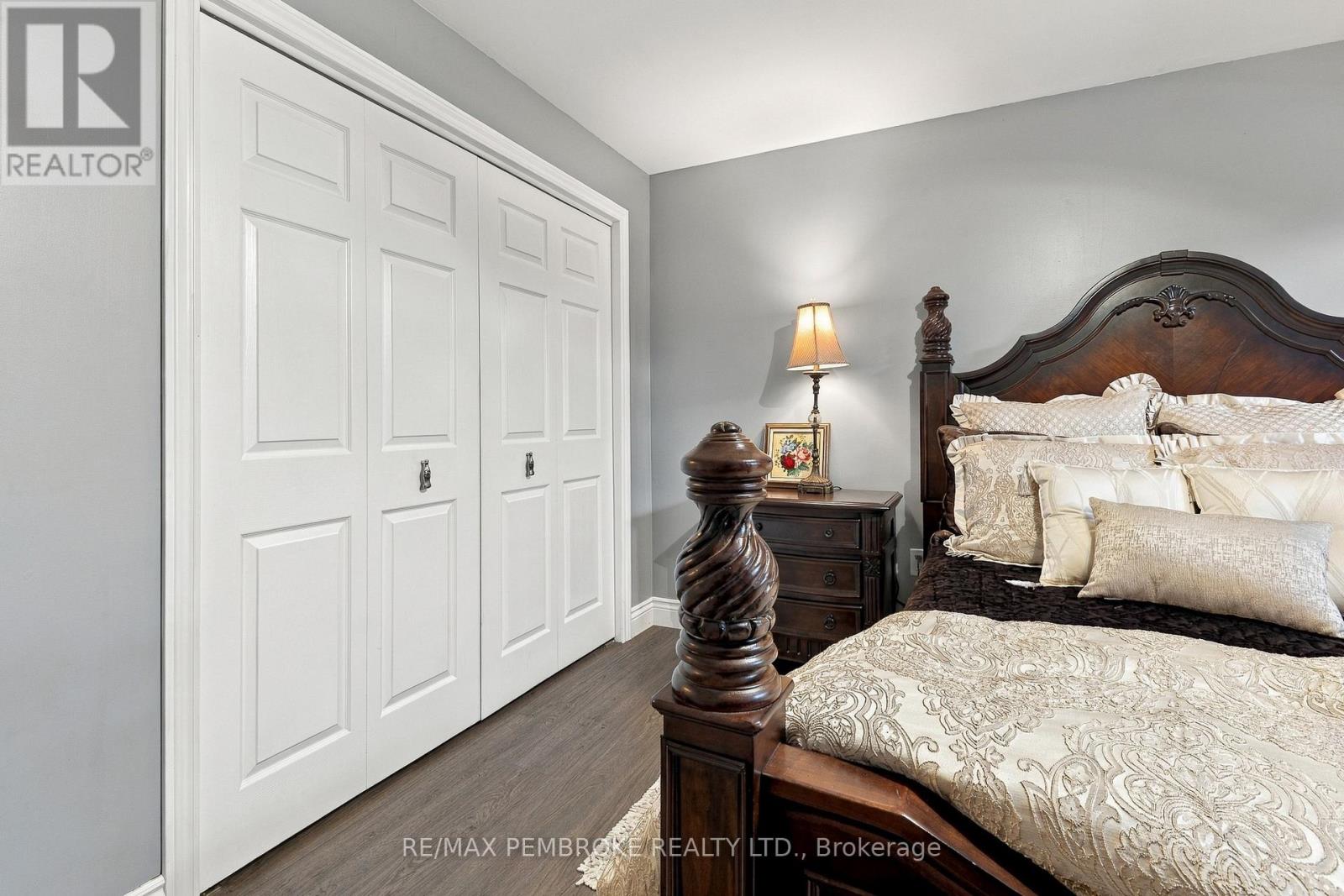 221 Oriole Crescent, Petawawa, Ontario  K8H 0A7 - Photo 43 - X13791956