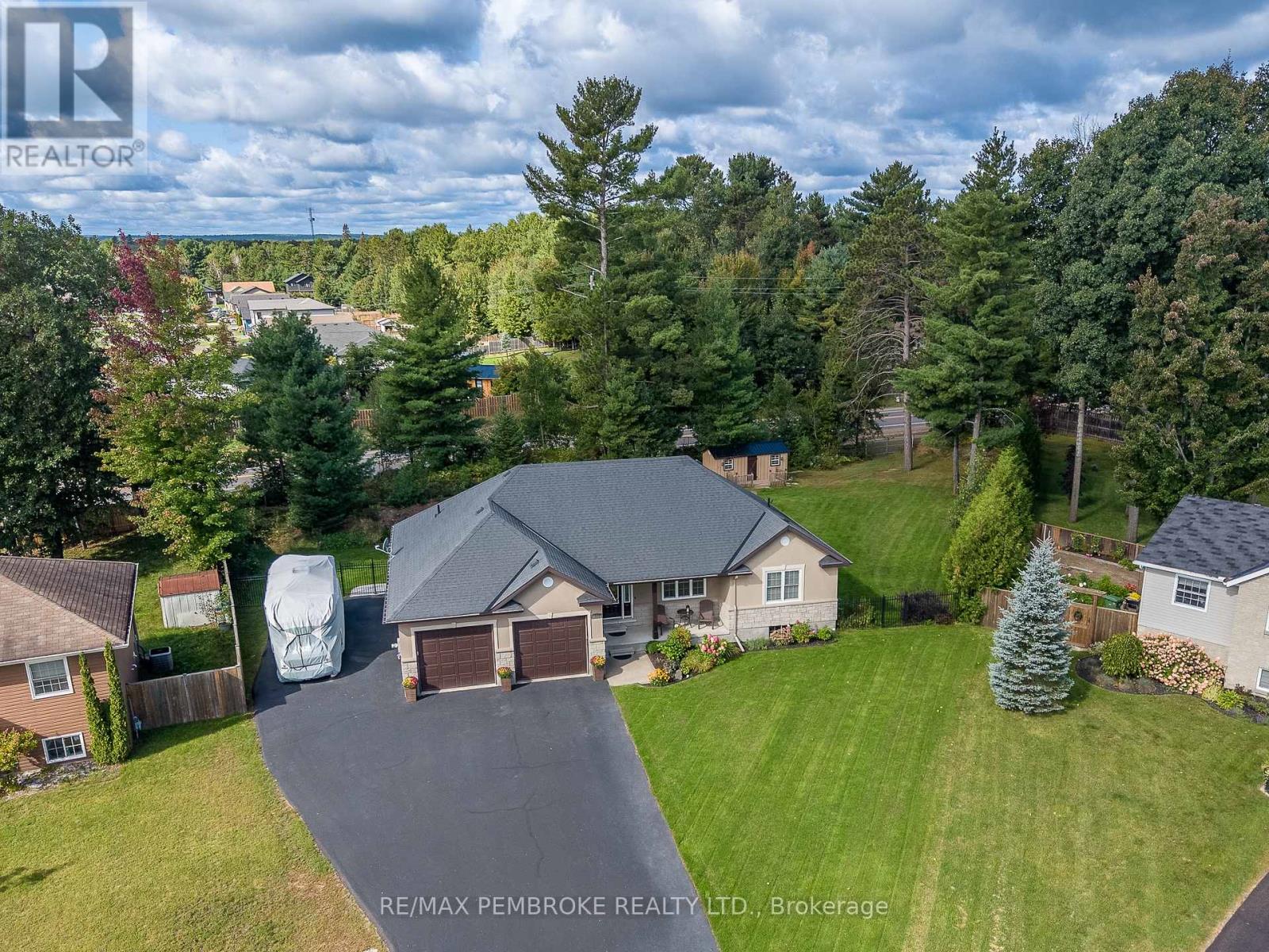 221 Oriole Crescent, Petawawa, Ontario  K8H 0A7 - Photo 6 - X13791956