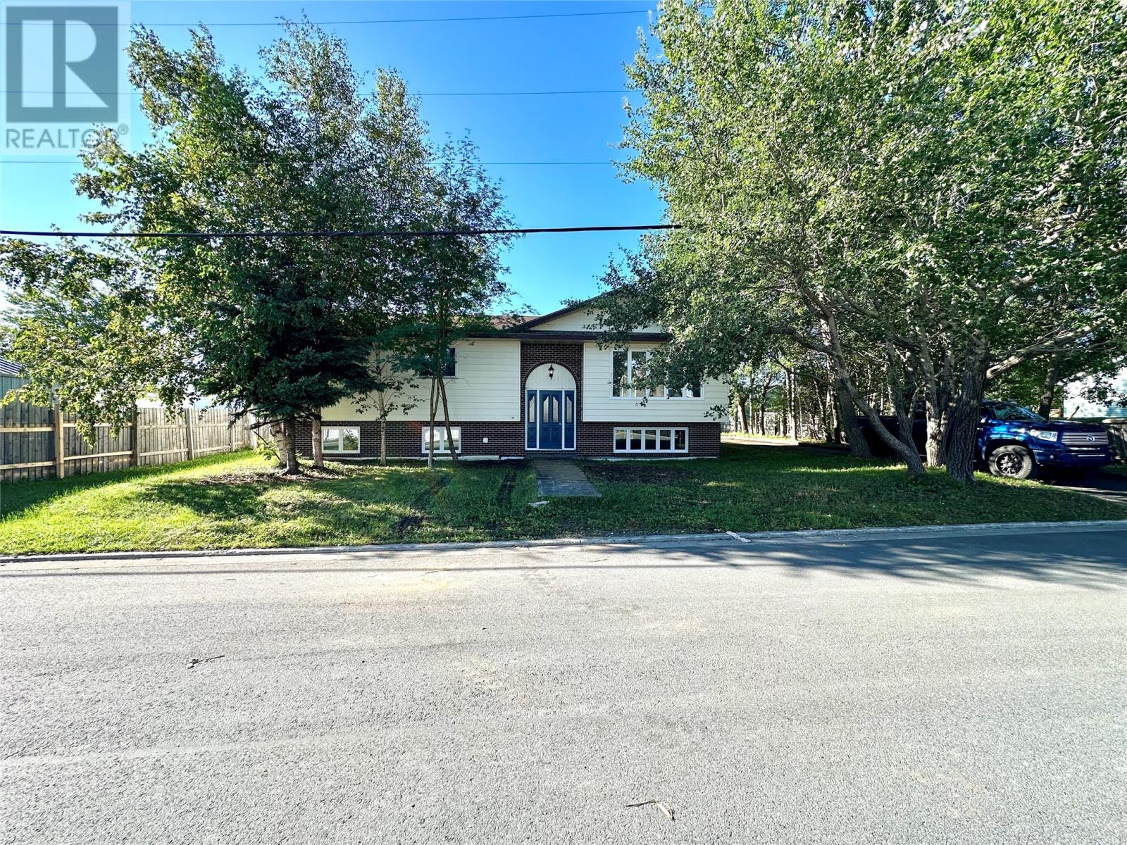 1 Whitmore Street, Grand Falls-Windsor — photo 2