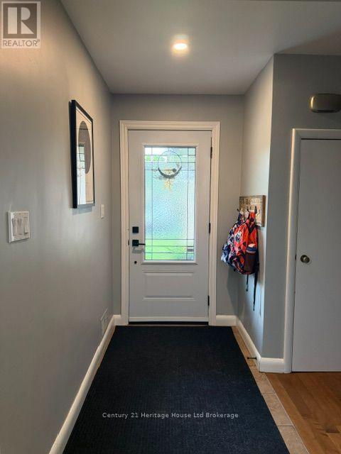 31 Parkwood Drive, Tillsonburg, Ontario  N4G 2B7 - Photo 4 - X13791276