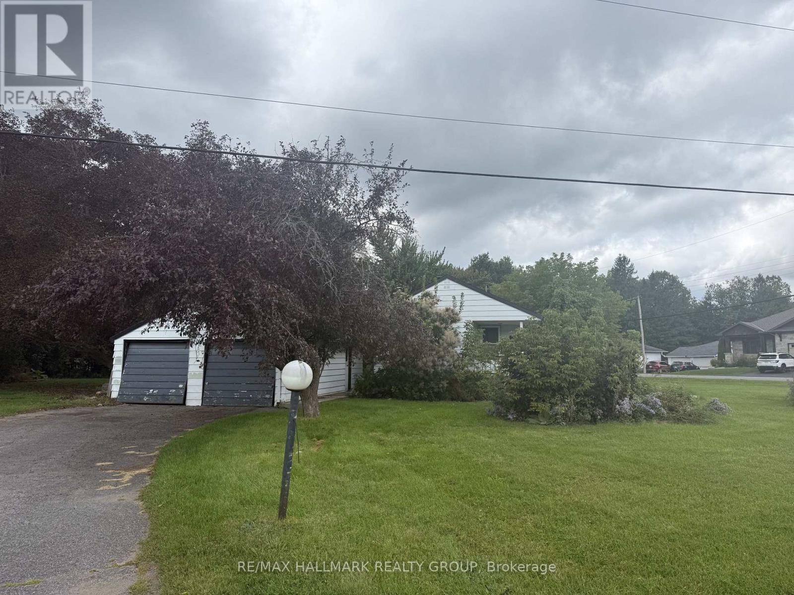 16 Donegal Road, Ottawa, Ontario  K2S 1P7 - Photo 2 - X13791890
