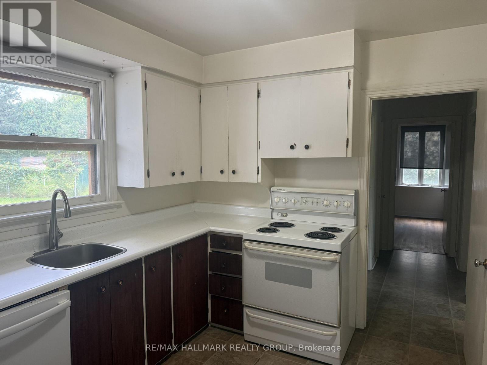 16 Donegal Road, Ottawa, Ontario  K2S 1P7 - Photo 4 - X13791890
