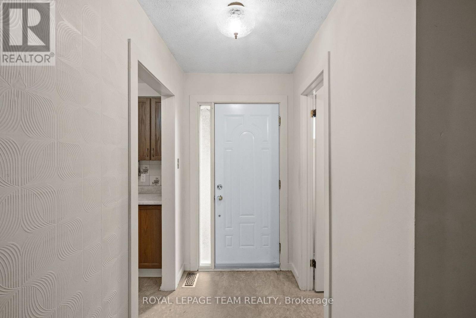 E - 73 Foxfield Drive, Ottawa, Ontario  K2J 1L7 - Photo 4 - X13791992