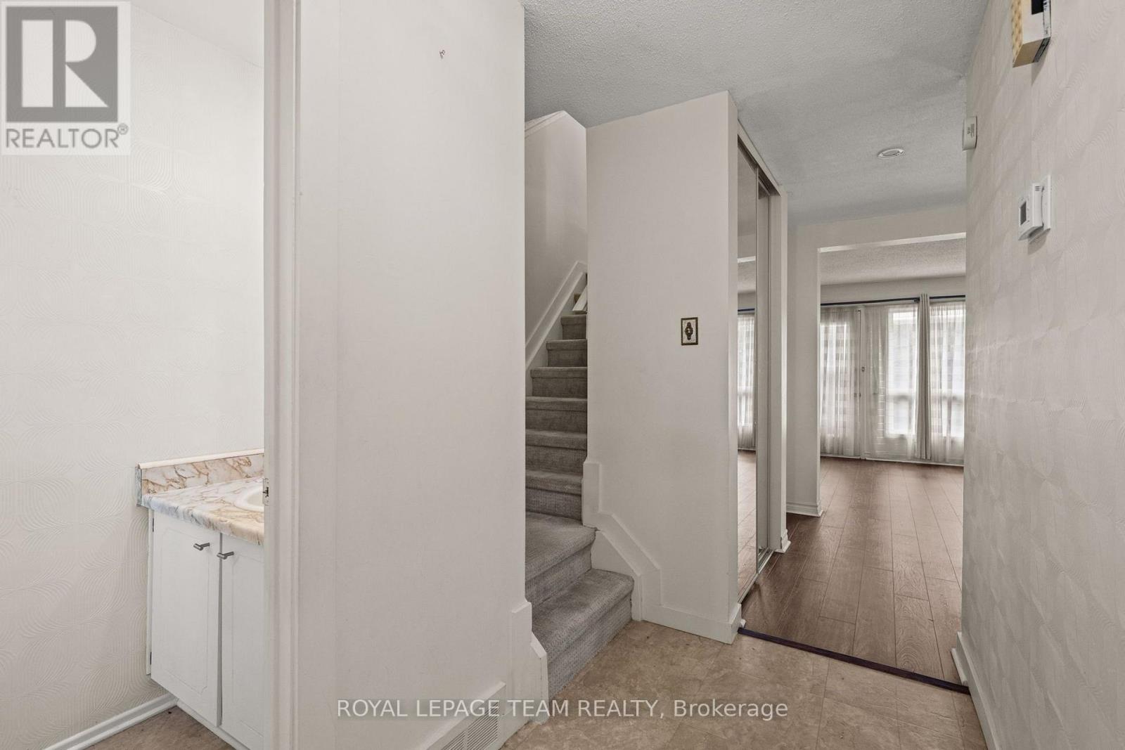E - 73 Foxfield Drive, Ottawa, Ontario  K2J 1L7 - Photo 5 - X13791992