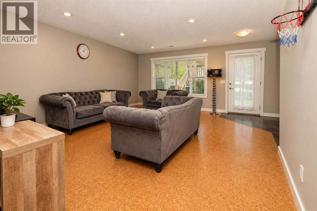 203 Hillcrest Boulevard, Strathmore, Alberta  T1P 0A3 - Photo 28 - A2345604