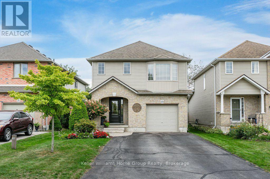 19 PEGLAR CRESCENT, Centre Wellington, Ontario