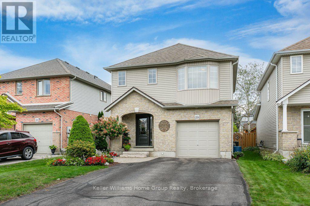 19 Peglar Crescent, Centre Wellington, Ontario  N1M 3T2 - Photo 3 - X13792092