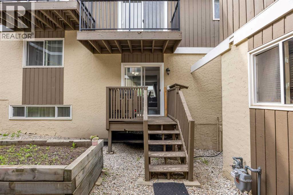 8, 111 Huntington Park Green Nw, Calgary, Alberta  T2K 5H4 - Photo 30 - A2329789