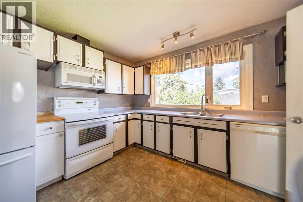 532 Willow Park Drive Se, Calgary, Alberta  T2J 0K5 - Photo 12 - A2341926