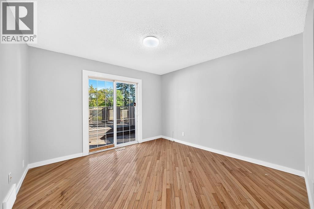 16 Dovely Way Se, Calgary, Alberta  T2B 2K8 - Photo 13 - A2344963