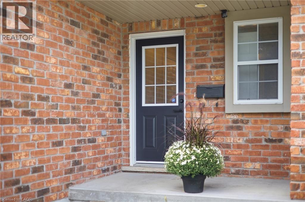 94 Chapel Street, Woodstock, Ontario  N4S 3R7 - Photo 5 - 40863595