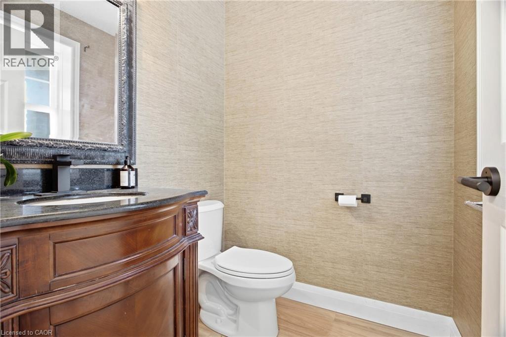94 Chapel Street, Woodstock, Ontario  N4S 3R7 - Photo 8 - 40863595