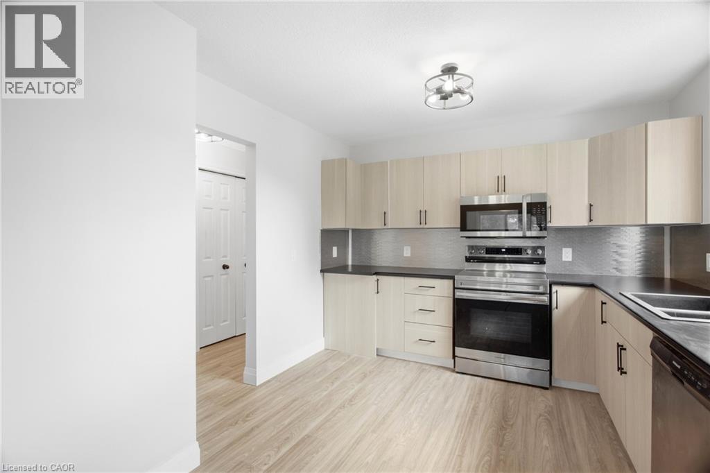 94 Chapel Street, Woodstock, Ontario  N4S 3R7 - Photo 19 - 40863595