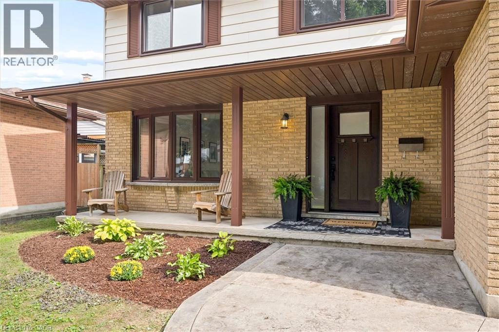 125 Martinglen Crescent, Kitchener, Ontario  N2E 2A3 - Photo 3 - 40863860
