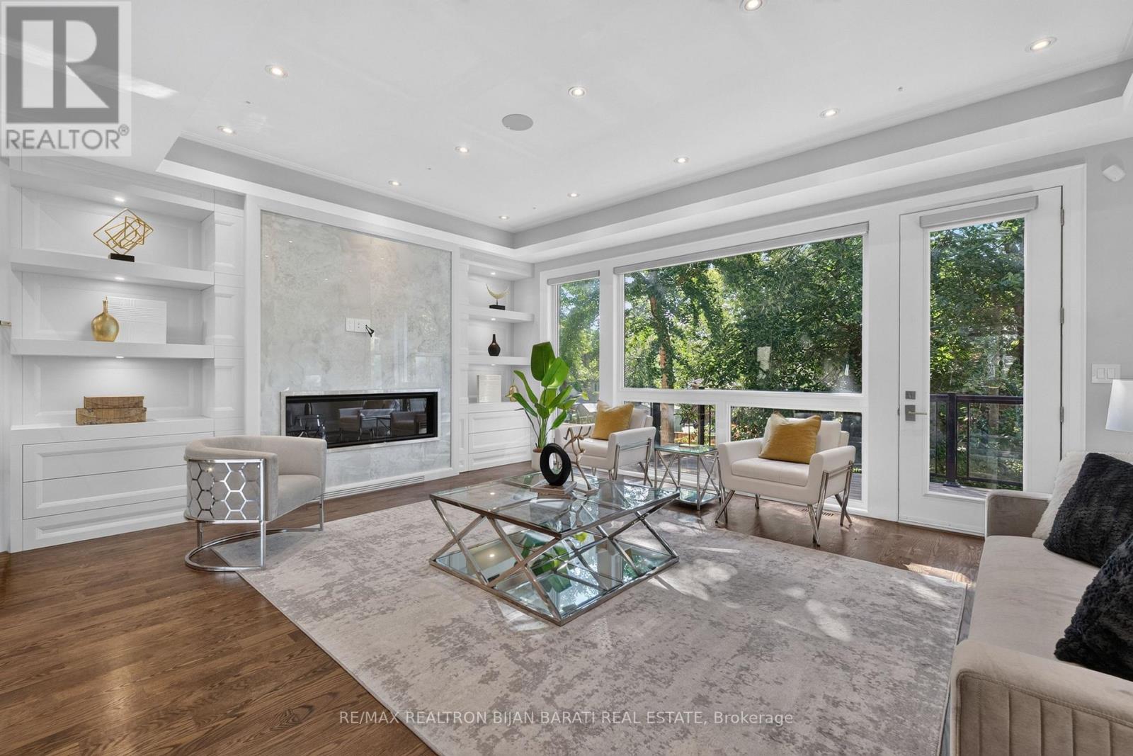 111 KINGSDALE AVENUE, Toronto, Ontario